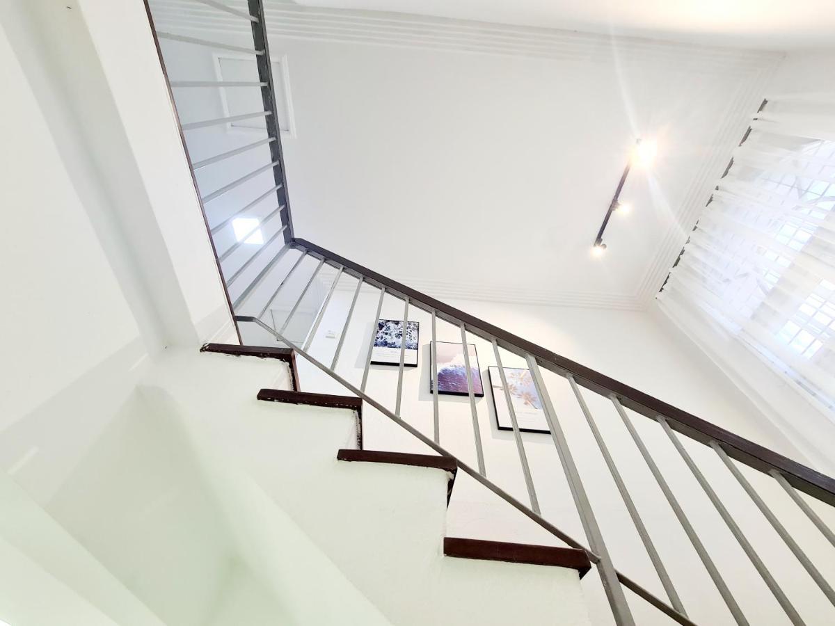 527 Beachhouse L 5 Bedroom With Swimming Pool - 3Min Walk To The Beach Tanjung Bungah  Exterior photo