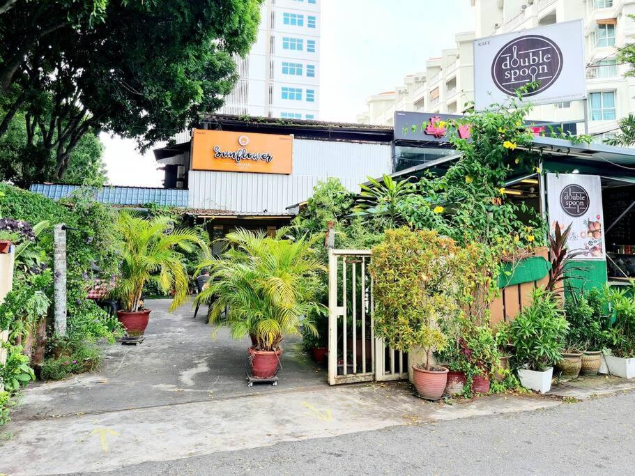 527 Beachhouse L 5 Bedroom With Swimming Pool - 3Min Walk To The Beach Tanjung Bungah  Exterior photo